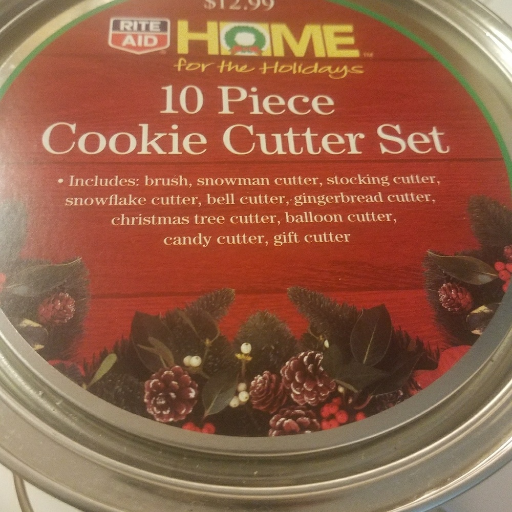 10 piece cookie cutter set...new